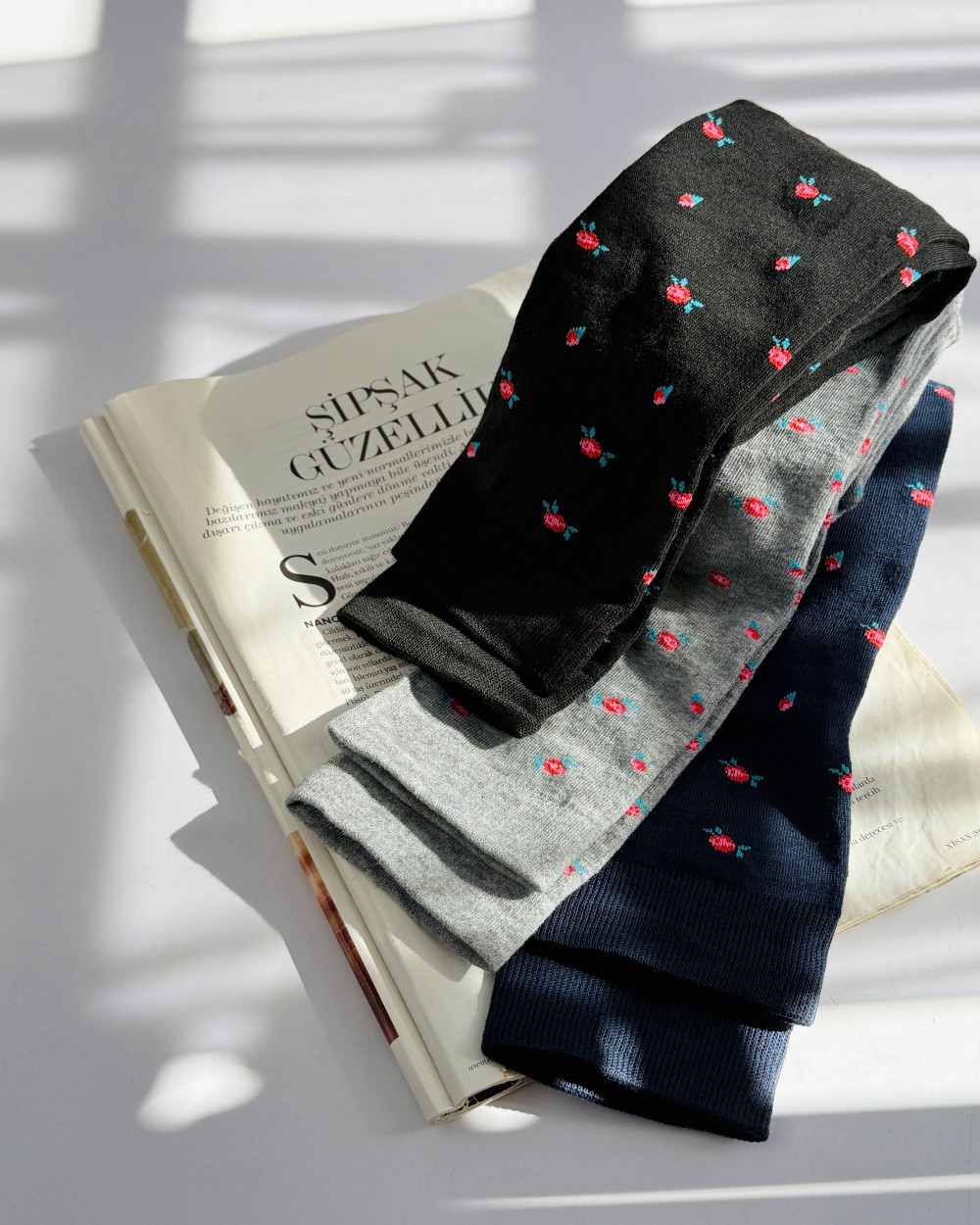 جوراب گلگلی ساق بلند (بالای زانو) --کد محصول 1064