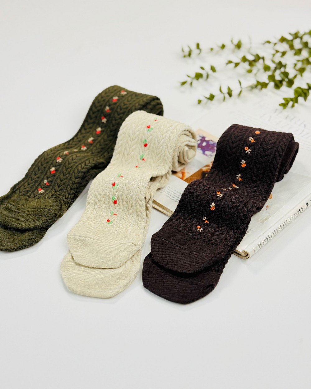 جوراب گلپر ( جلو گلدوزی شده ) کد محصول 1064