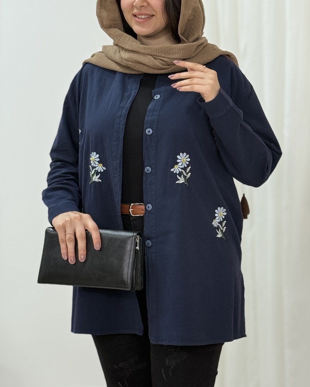 مانتو گلدوزی زنانه آرام کد محصول 1695